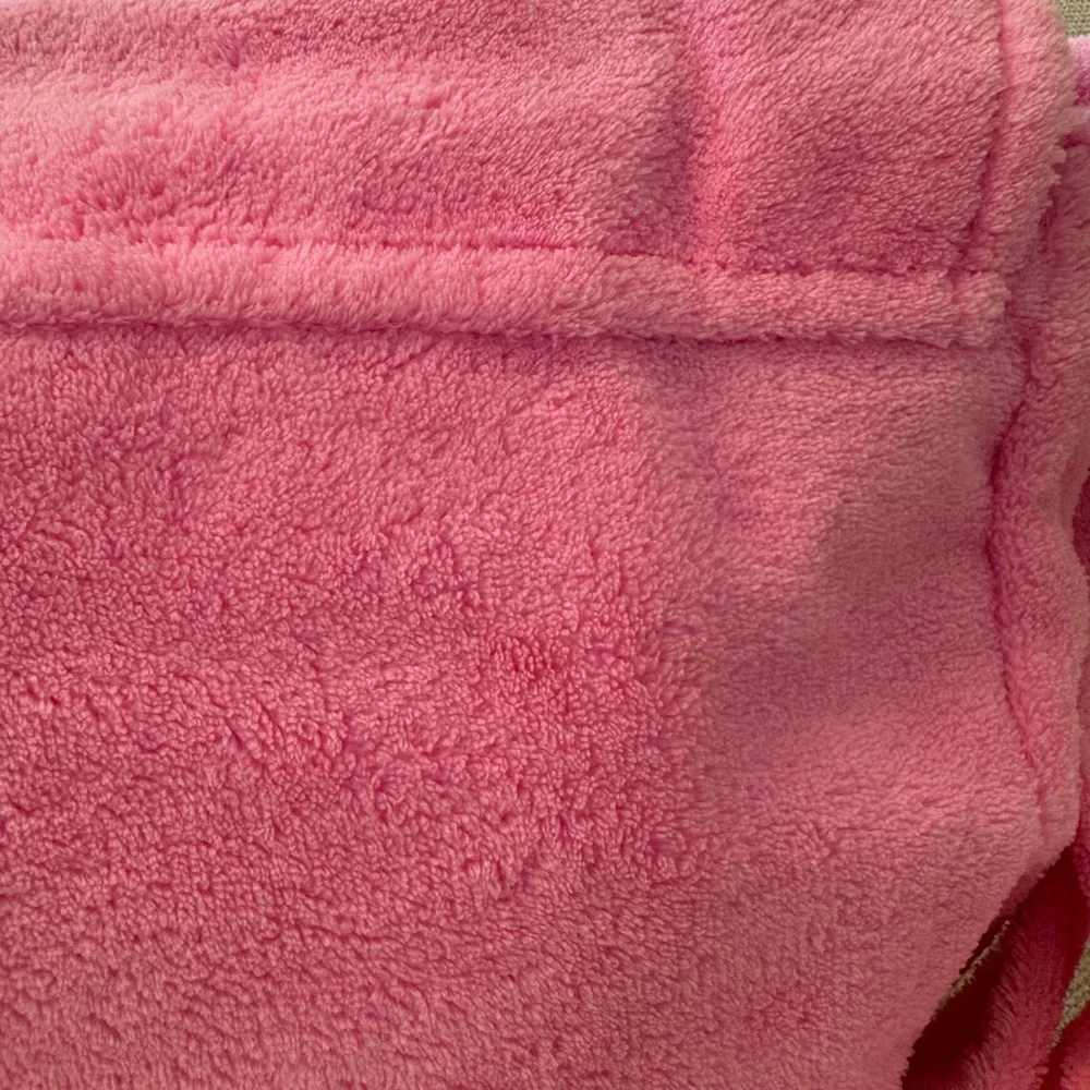 CHANEL Pink Crossbody Shoulder Bag | Beauty VIP Gift | Y2K Barbiecore - Picture 4 of 7